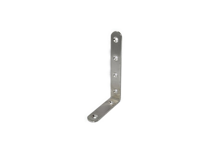 Stabiler Metall Eckverbinder für Holzkonstruktionen mit Senkbohrungen für eine sichere Befestigung.