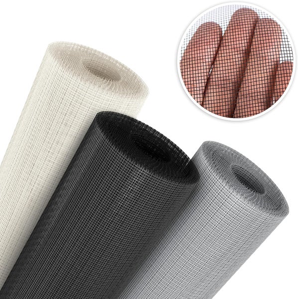 Drei Rollen Insektenschutzgewebe in Weiß, Schwarz und Grau mit einer Detailansicht der feinen Maschenstruktur.