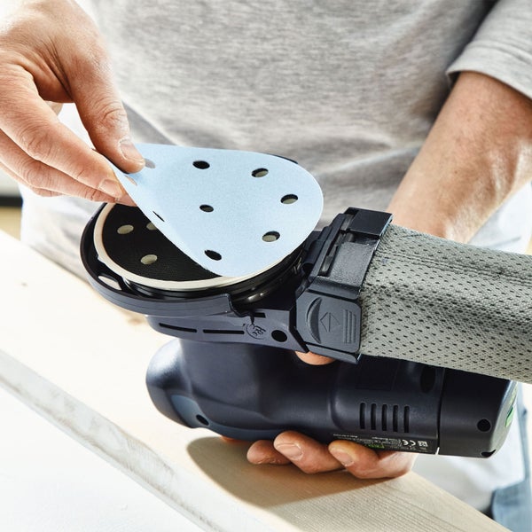 Nahaufnahme eines beigen Teppichbodens.