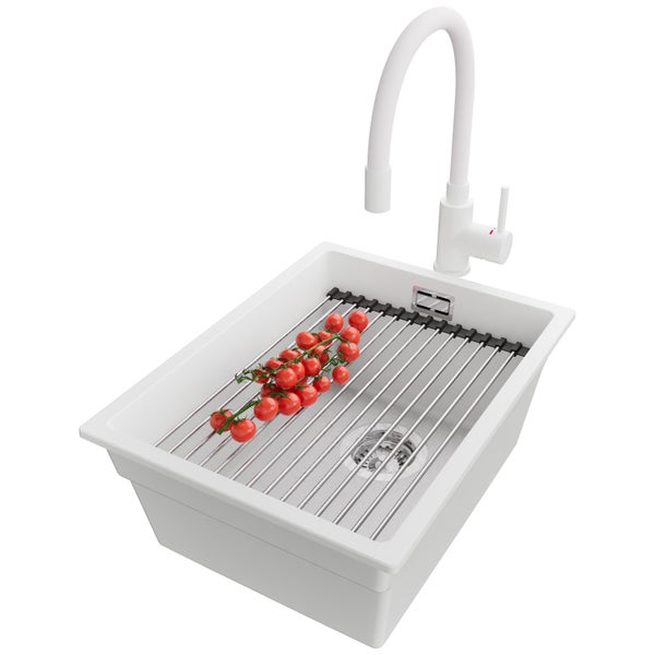 Spüle mit Abtropfgitter und Wasserhahn