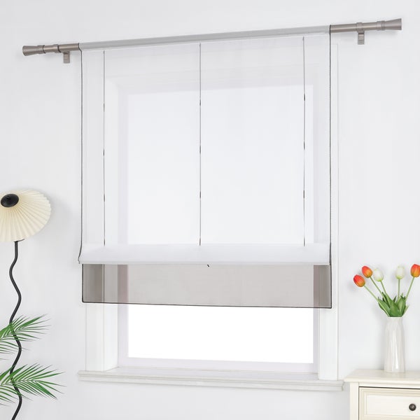 Fenster mit halb geöffnetem, transparentem Faltrollo