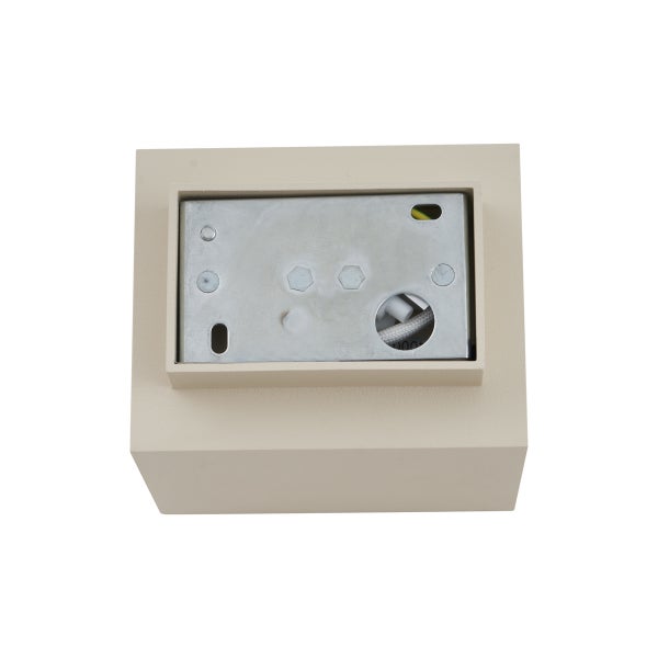 Quadratische Wandleuchte mit Metallbefestigung