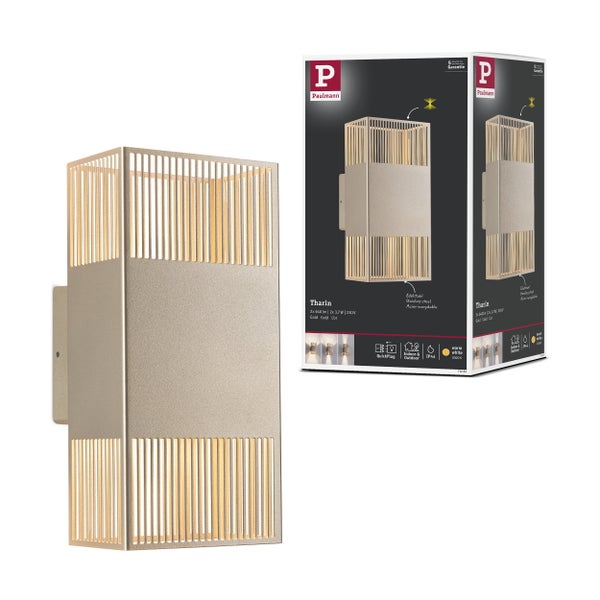 Wandleuchte Tharin mit einstellbaren Lichtaustritten für individuelle Lichteffekte und warmweißes Licht.