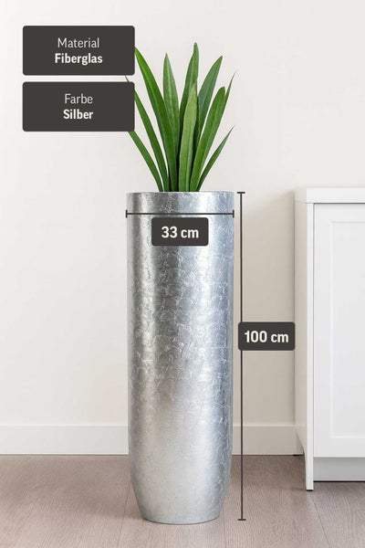 Hoher zylindrischer Pflanzkübel aus Fiberglas in Silber, Höhe 100 Zentimeter, Durchmesser 33 Zentimeter.