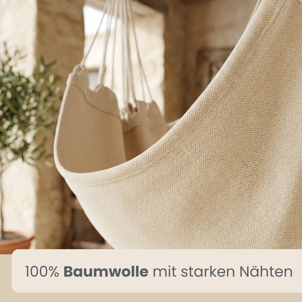 Hängesessel aus hundert Prozent Baumwolle mit stabilen Nähten in einem Wohnraum.