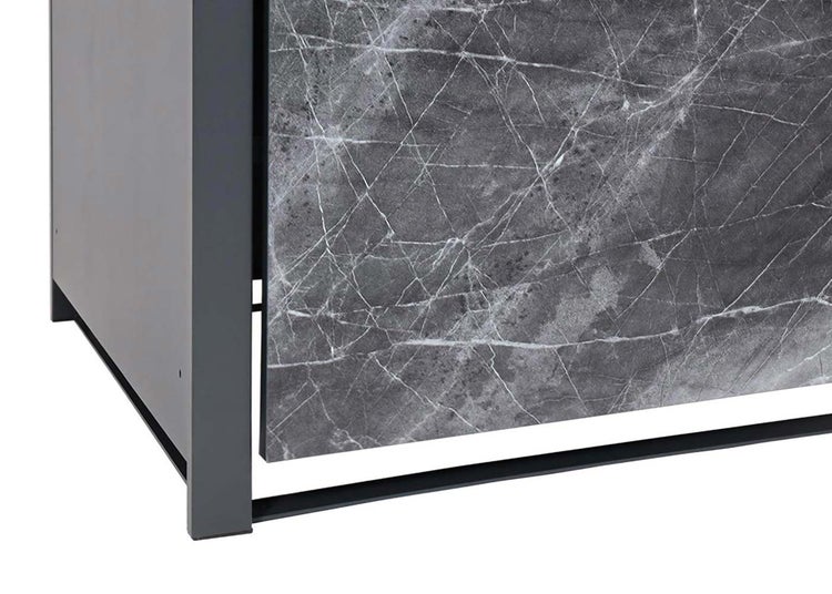 Detailansicht eines Möbelstücks mit grauer Marmorplatte