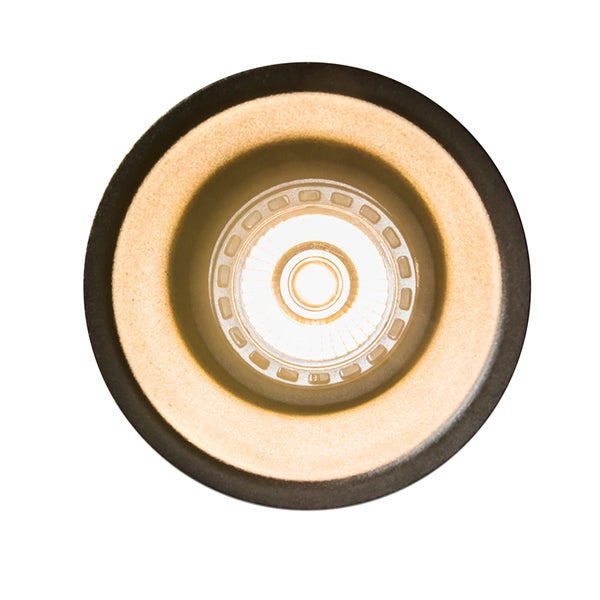 Runder LED-Deckenspot mit schwarzem Rahmen und goldener Innenseite.