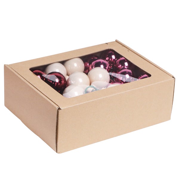 Karton mit Christbaumkugeln