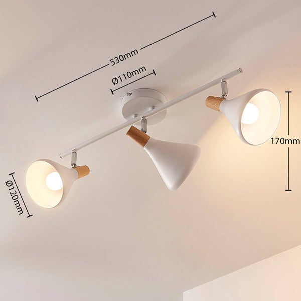 Deckenleuchte mit drei Strahlern, weiß und Holz, Maße: 530 mm Länge, 170 mm Höhe, 120 mm Durchmesser der Strahler