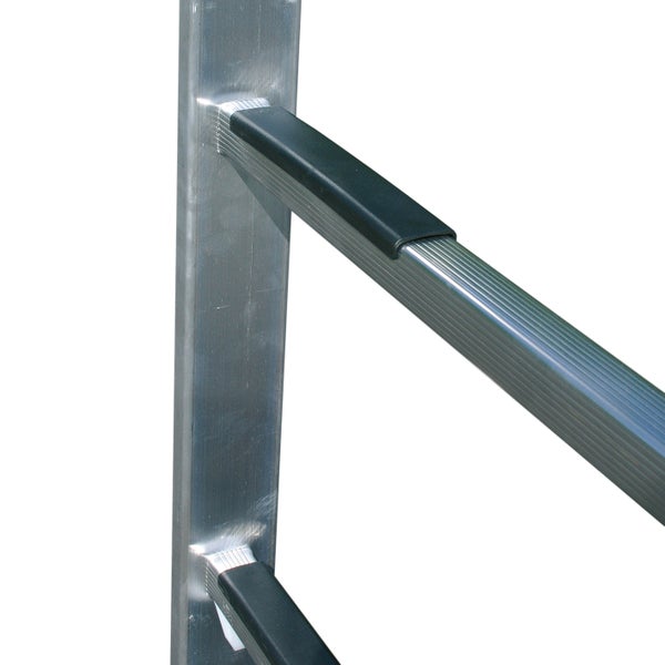 Detail einer Aluminiumleiter mit Sprossenbefestigung