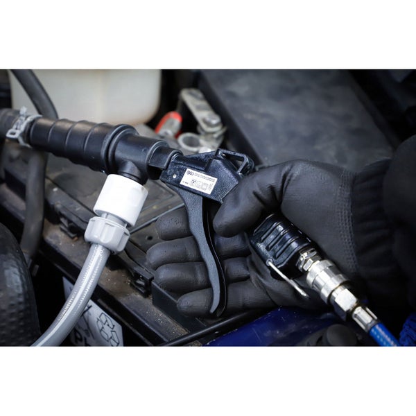 Zwei schwarze Maulschlüssel