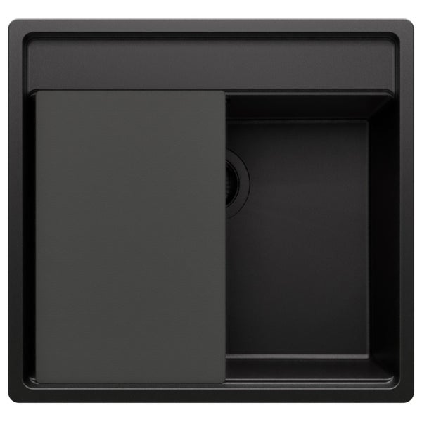 Schwarzes Spülbecken mit Schneidebrett