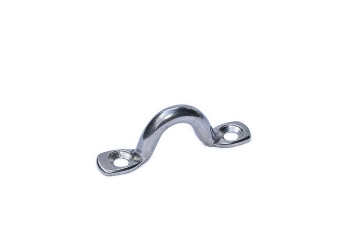 Riemenbügel aus Edelstahl mit zwei Befestigungslöchern.