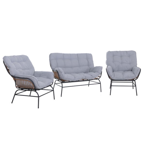 Dreiteiliges Garten-Lounge-Set bestehend aus einem Sofa und zwei Sesseln mit Metallgestell und grauen Polstern.