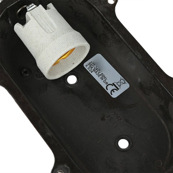 Innenansicht einer Lampe mit Lampenfassung