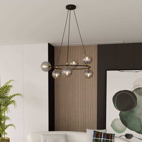 Hängelampe mit sieben Glaskugeln und den Maßen 75 x 14 Zentimeter