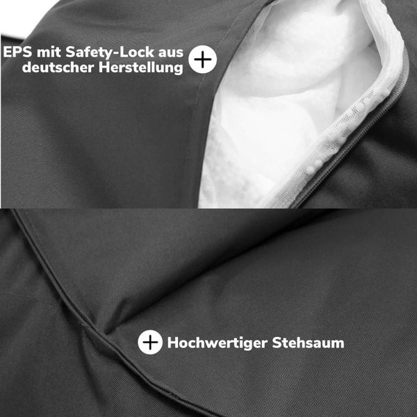 Gestreiftes Faltrollo am Fenster