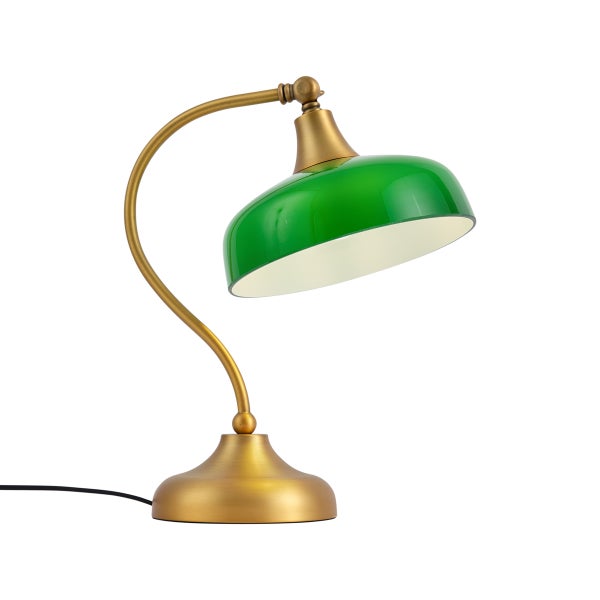 Schreibtischleuchte aus Metall in Messingoptik mit einem geschwungenen Arm und einem grünen Lampenschirm.