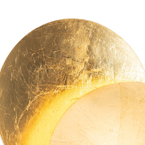 Detailaufnahme einer goldenen Oberfläche