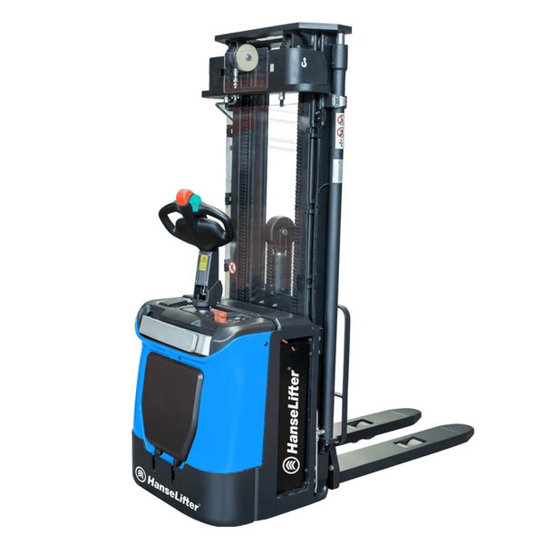 Elektrischer Deichselstapler HanseLifter in Blau und Schwarz mit Hubmast und Gabelzinken.