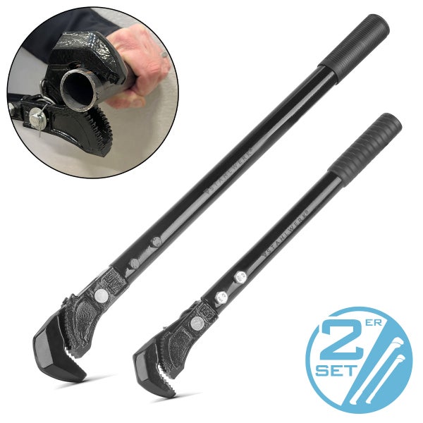 Stahlwerk Rohrzangen Set bestehend aus zwei Zangen in verschiedenen Größen, Detailansicht zeigt die Anwendung an einem Rohr.