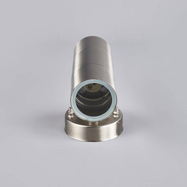 Hühnerstall mit Maschendraht und Dachplane inklusive gratis Futterschaufel.