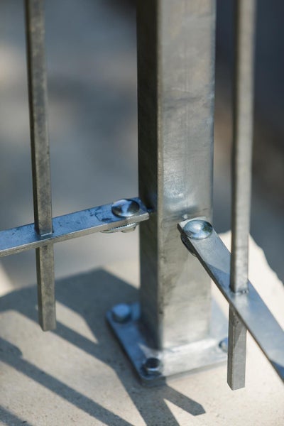 Metallpfosten für Zaun und Einzeltor 1 m zum Aufschrauben 5 x 5 cm - feuerverzinkt