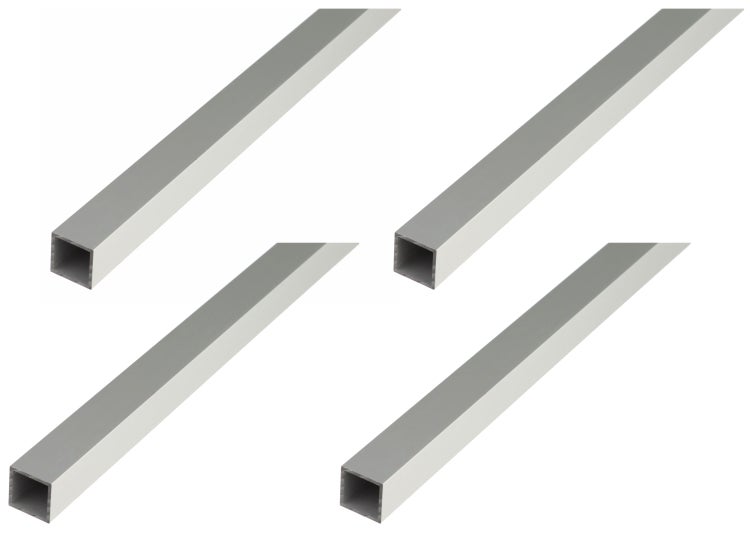 Vier Aluminium Vierkantrohre in gerader Ausführung