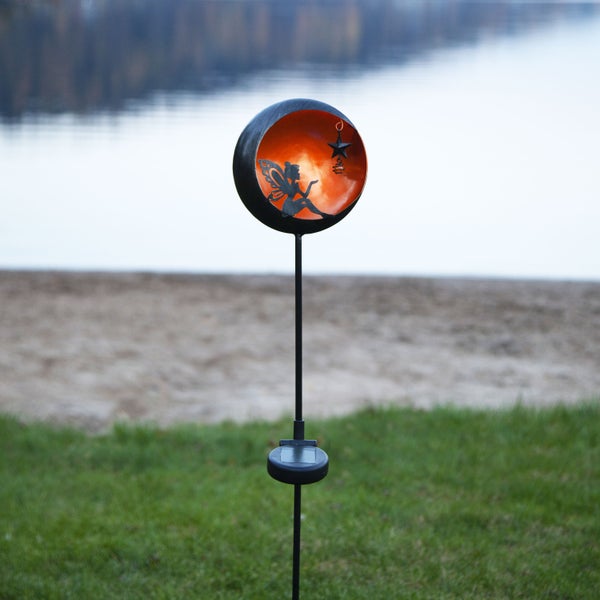 Dekorative Solarleuchte mit Feenmotiv für den Garten