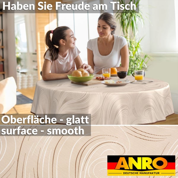 Runder Tisch mit Tischdecke, Muster und glatter Oberfläche