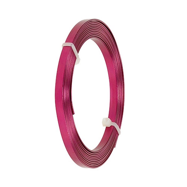 Rolle pinker Flachdraht aus Aluminium, fixiert mit weißen Kabelbindern.