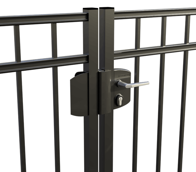 Detailansicht eines Gartentors mit Schloss