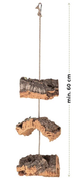 Hängendes Heimtierspielzeug aus drei Naturkorkstücken an einem Seil mit Metallhaken, Mindestlänge 60 Zentimeter.