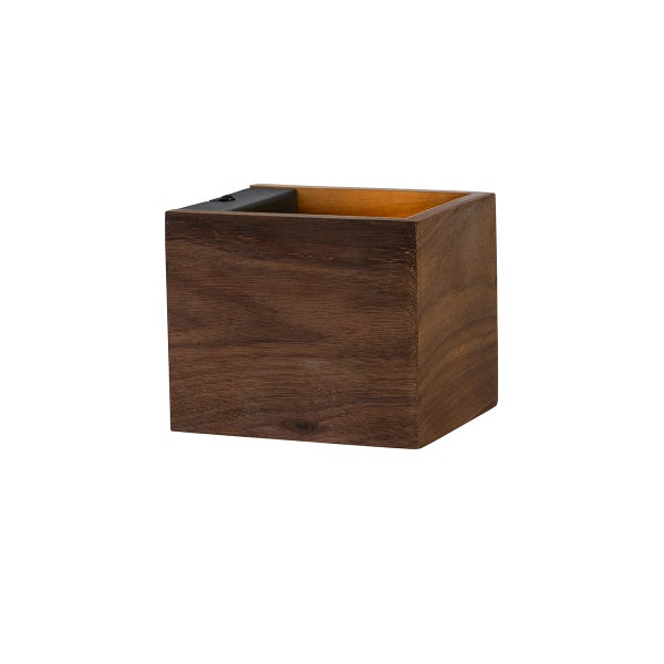 Quadratische Wandleuchte aus Holz mit dunkler Maserung für eine dekorative Beleuchtung.