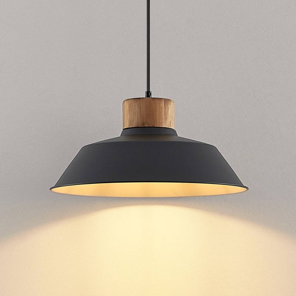 Detailansicht der Anschlüsse eines Bluetooth-Radios