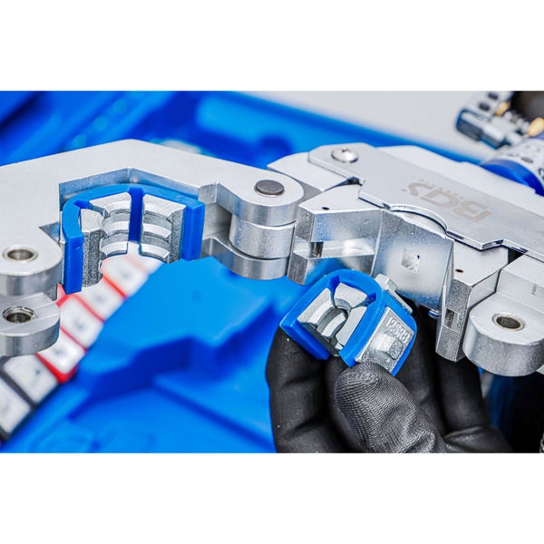 Crimpzangen Satz im blauen Koffer