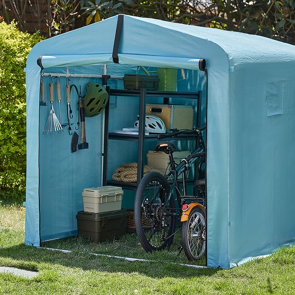 Gartengeräteschuppen mit Werkzeugen, Regal und Fahrrad