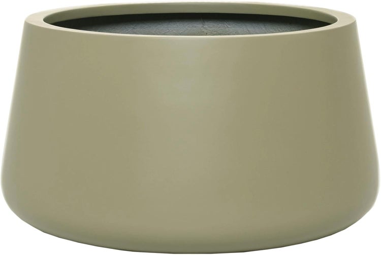 Runder, konischer Blumentopf in Olivegrün mit glatter Oberfläche.
