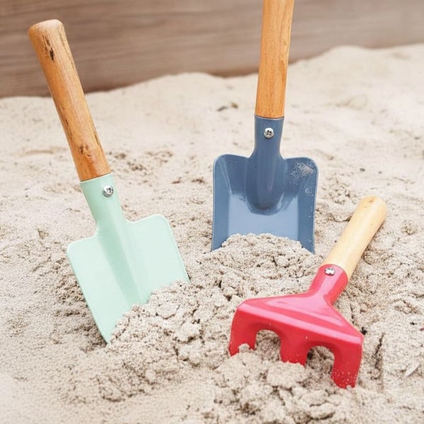 Zwei Pflanzenklammern aus Kunststoff mit Metallfeder