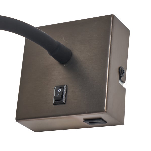 Nahaufnahme einer Wandleuchte mit Schalter