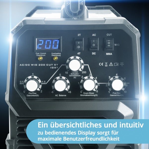 Bedienfeld eines Schweißgeräts mit Schaltern und Drehreglern