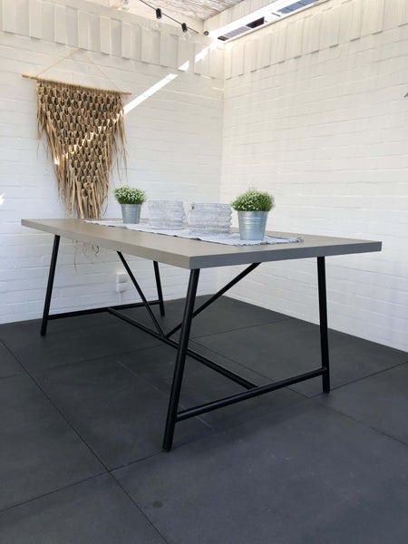 Novum TUBE Esstisch Betontisch 200x100 cm