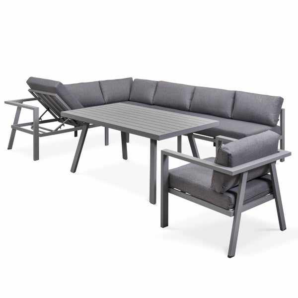 Garten-Lounge-Set aus Aluminium mit Ecksofa, rechteckigem Gartentisch und passendem Sessel inklusive Polsterkissen.