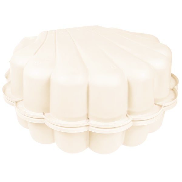 Beige Sandmuschel aus Kunststoff, zweiteilig als Sandkasten und Planschbecken nutzbar, geschlossen.