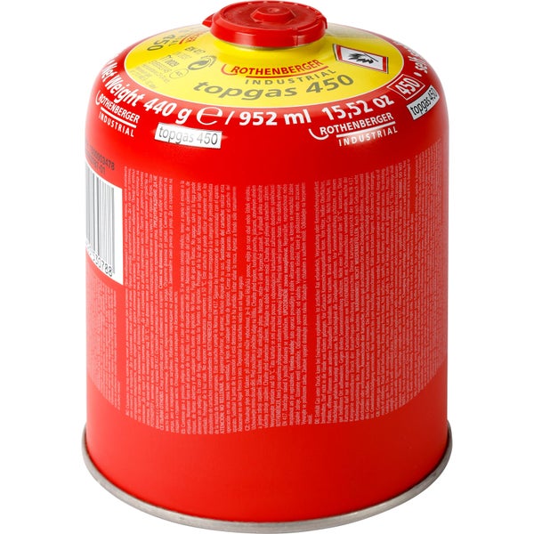 Vier Bogenhanf-Pflanzen Sansevieria in braunen Kunststofftöpfen mit aufrechten Blättern mit gelben Rändern und grüner Musterung.