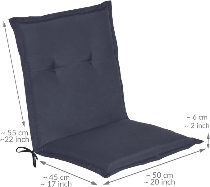 Dunkelblaue Gartenstuhlauflage, Maße circa 55 Zentimeter Rückenhöhe, 45 Zentimeter Breite, 50 Zentimeter Sitztiefe und 6 Zentimeter Dicke.