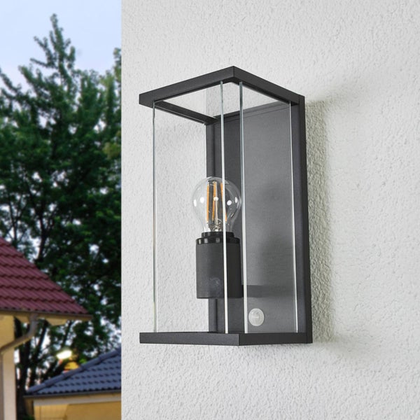 Lucande Wandlampe aussen mit Bewegungsmelder, Aussenwandleuchte spritzwassergeschützt IP54 1xE27 max. 15W ohne Leuchtmittel Außenleuchte