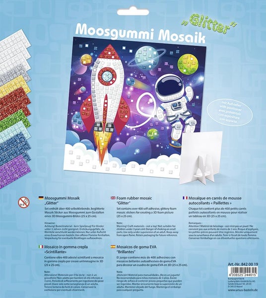 Graue Eingangsmatte mit gewelltem Muster.