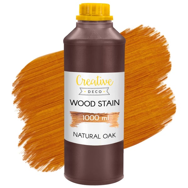 Creative Deco Holzbeize Eiche Natur, 1 Liter Flasche mit zwei Holzmustern, die den Farbauftrag von einer und zwei Schichten zeigen.
