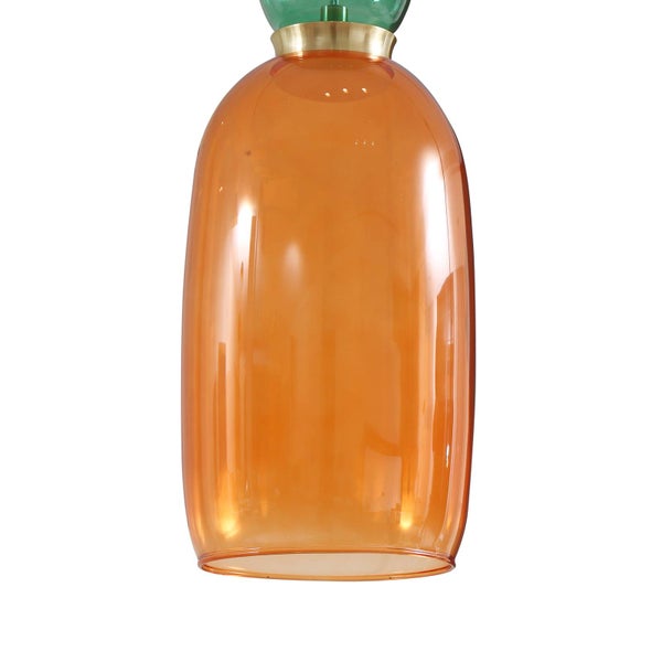 Zylindrischer Lampenschirm aus orangefarbenem Glas mit goldfarbenem Metallring.